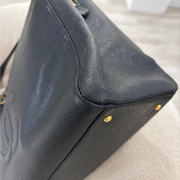 Authentic CHANEL large caviar zip tote laptop business executive bag - Picture 11 of 16